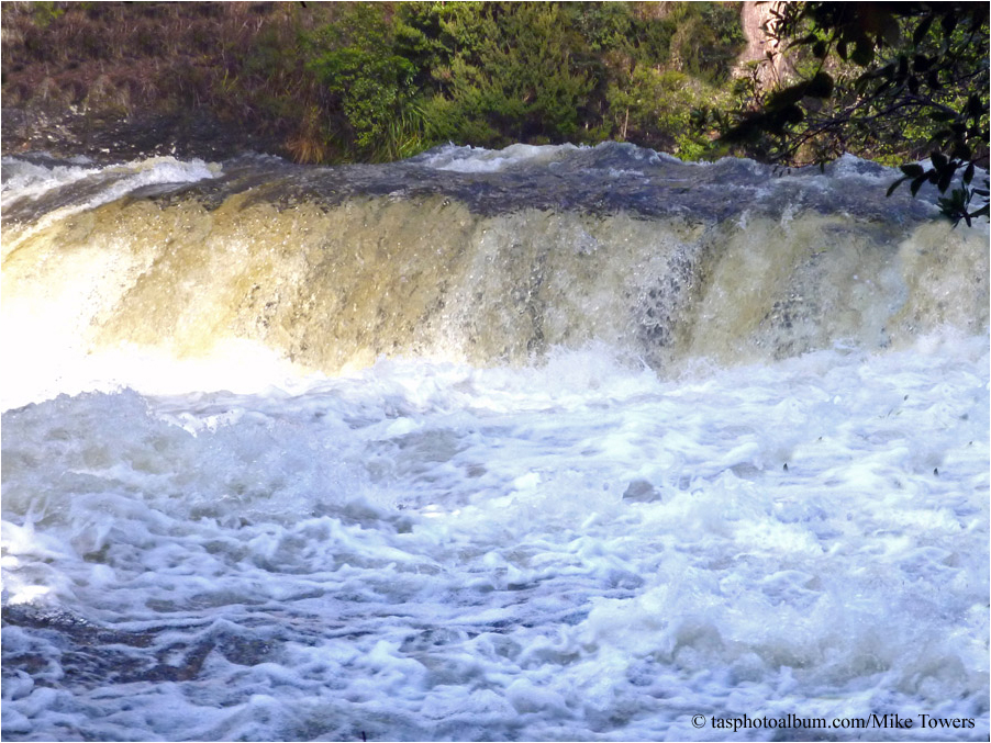 Oxley Falls in Lees Paddocks